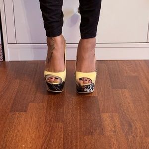 Yellow wedge heels